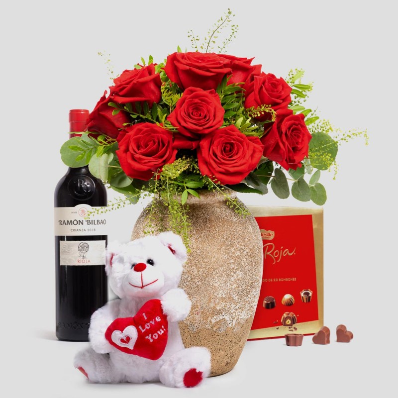 Ramo de 12 rosas rojas, bombones, osito corazón y vino- Flormoments